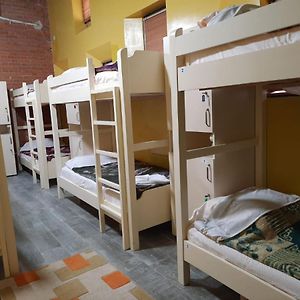 Select Hostel